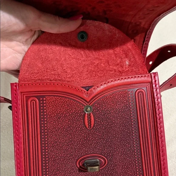 Tooled leather bag red Embossed Crossbody Bag hand crafted unique Ukraine - Picture 8 of 12